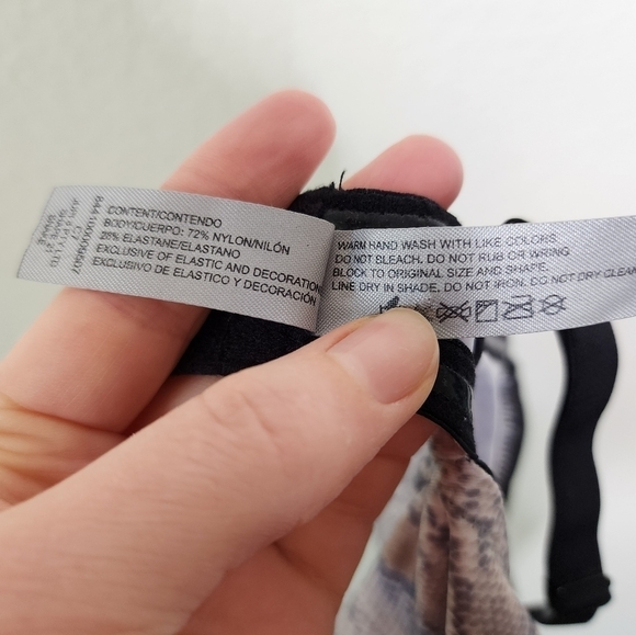 Dr. Rey's Snakeskin Shape Wear 36B - Picture 8 of 9